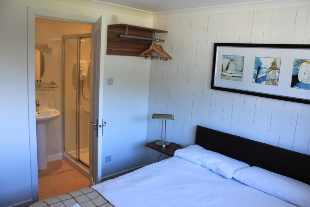 The Brander Lodge Hotel And Bistro Taynuilt Bagian luar foto